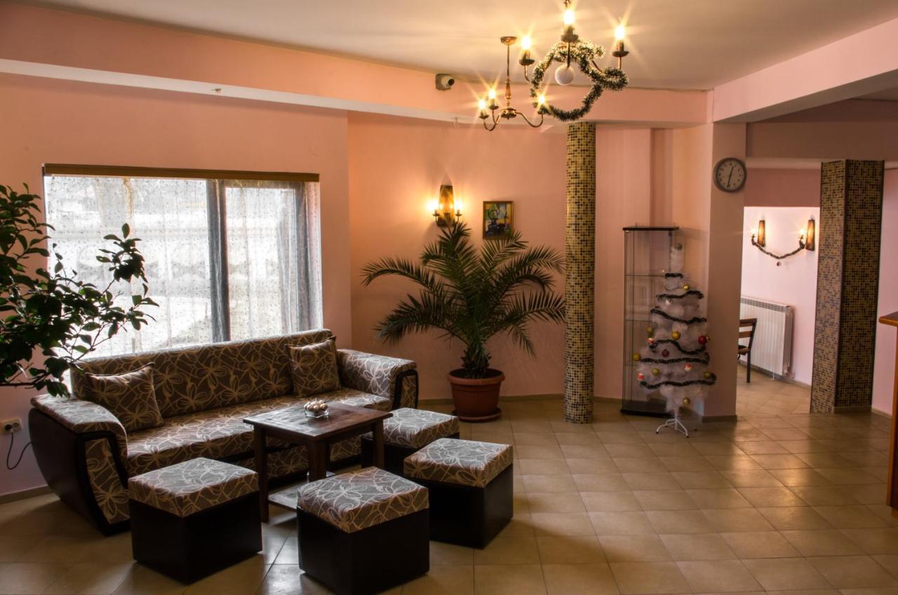 Family Hotel Virgin 里巴里卡 外观 照片