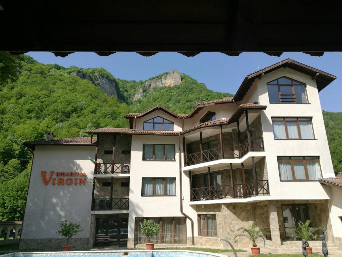 Family Hotel Virgin 里巴里卡 外观 照片