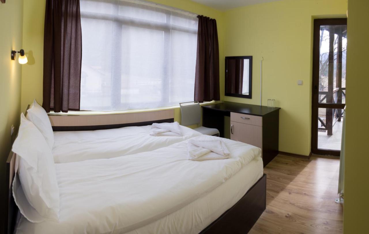 Family Hotel Virgin 里巴里卡 外观 照片