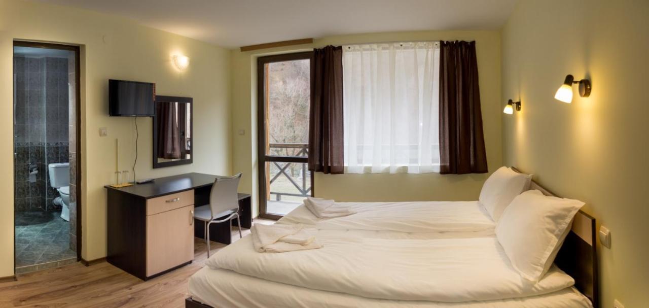Family Hotel Virgin 里巴里卡 外观 照片