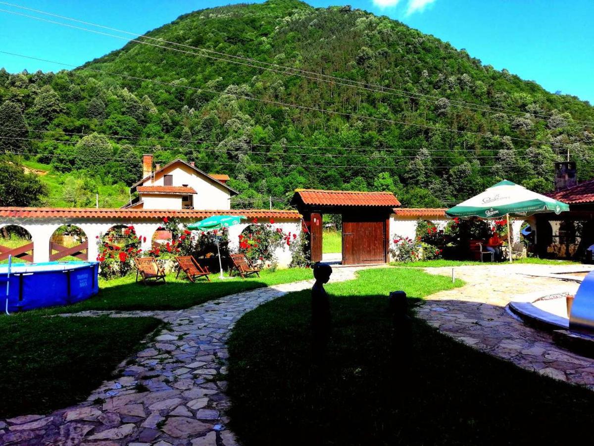 Family Hotel Virgin 里巴里卡 外观 照片